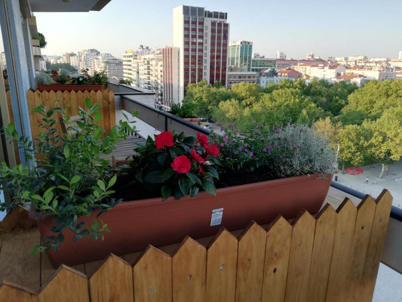 Republica83-Campo Pequeno Home Лиссабон Экстерьер фото